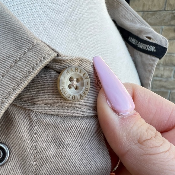 Harley Davidson bottom down shirt - Picture 4 of 7